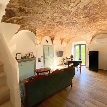 Romantic Getaway - Babsuites Apartman